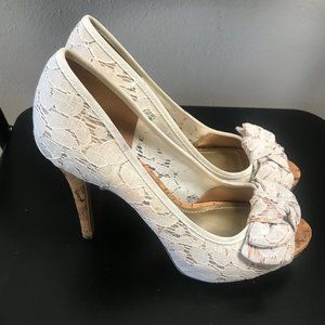 White Lace with Wooden High Heels